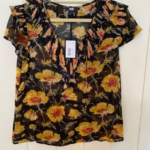 Paige Caruso short sleeve blouse. Turmeric/poppy meadow    Size S